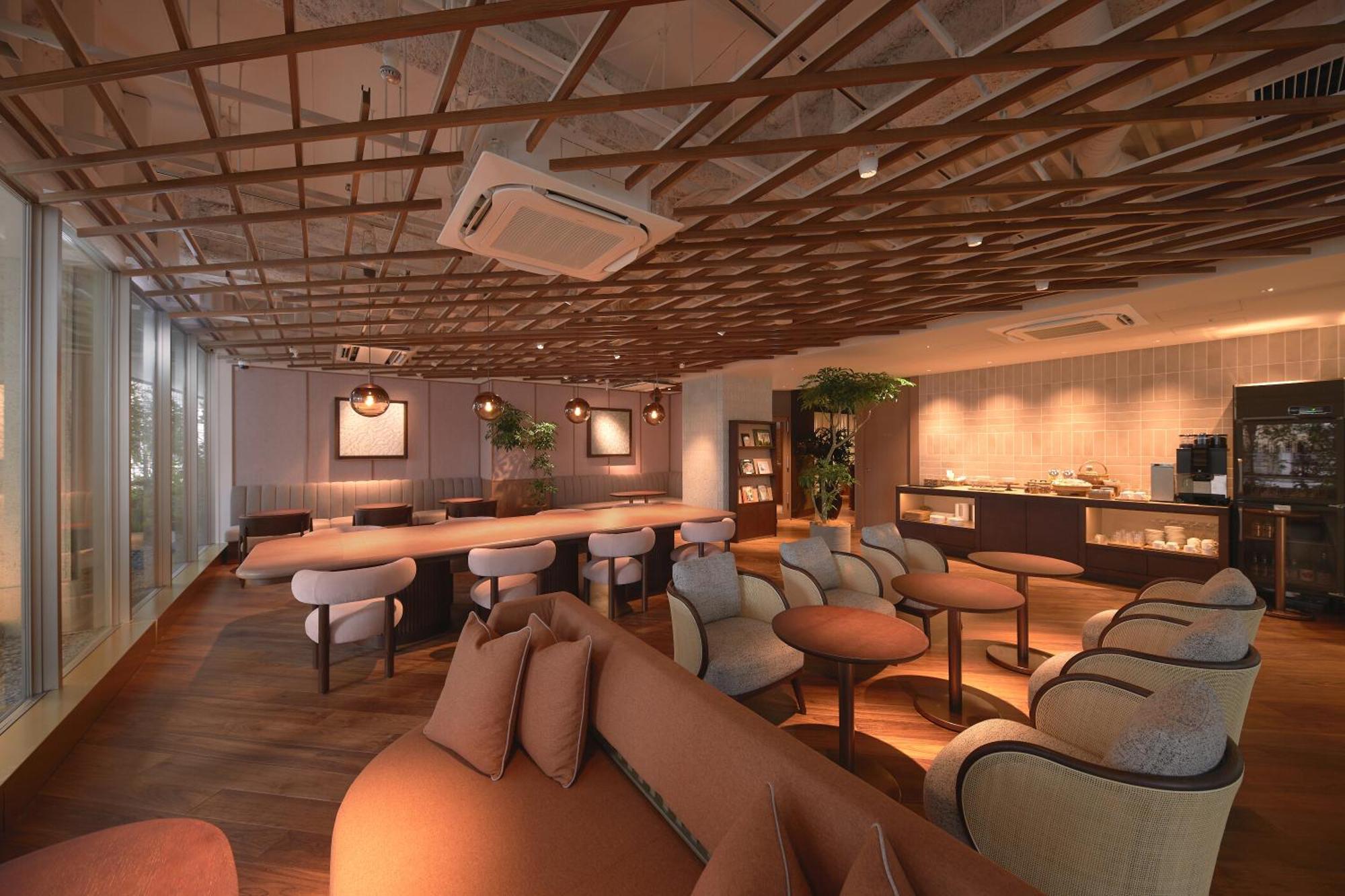 Good Nature Hotel Кіото Екстер'єр фото The lounge at Changi Airport
